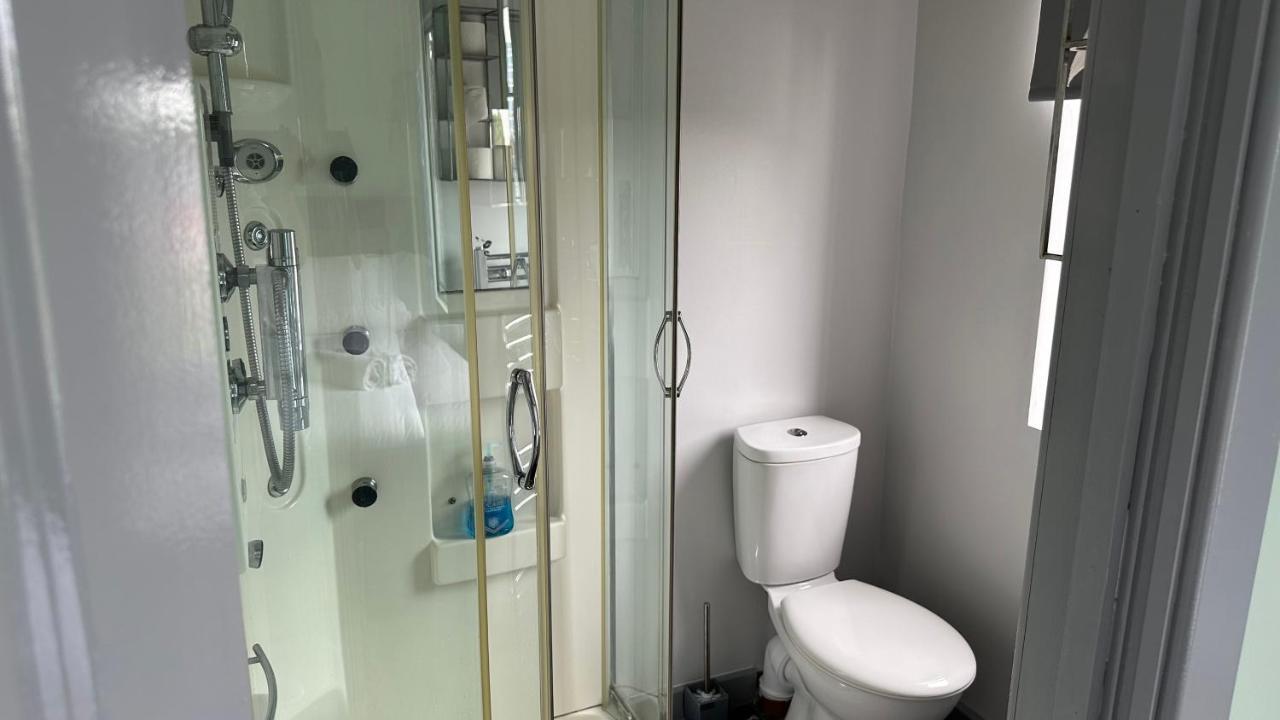 Homestay In Walsall Buitenkant foto